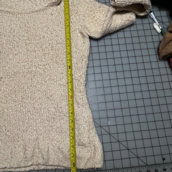 Bebe Sweater off the shoulder or cowl Cream Size L Soft Party Vintage EUC - Picture 7 of 14